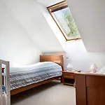 Gostisce - Stari Hrast ゲストハウス リュトメル