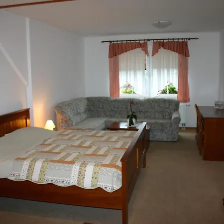 Gostisce - Stari Hrast