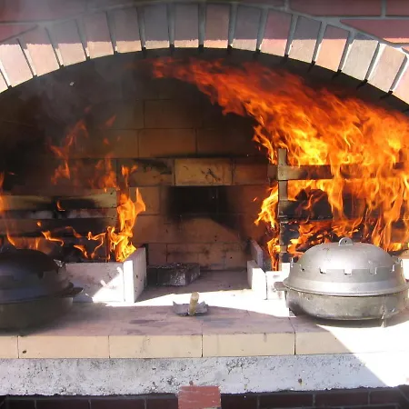 Gostisce - Stari Hrast 3*