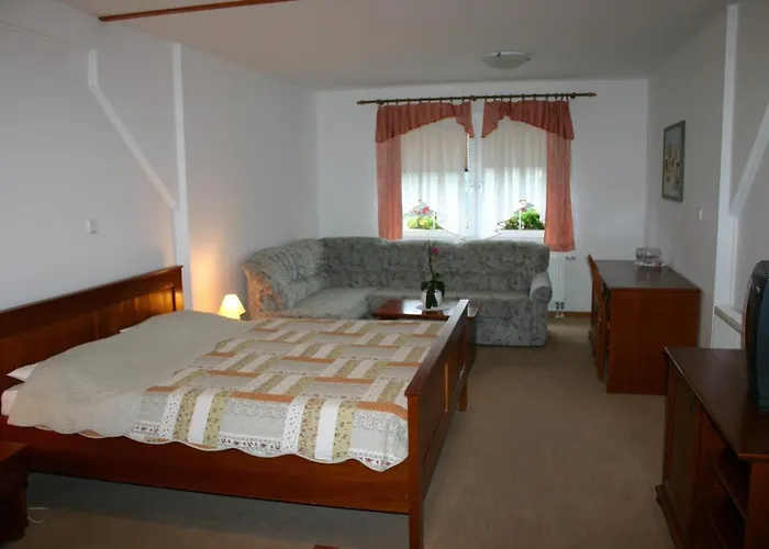 Gostisce - Stari Hrast