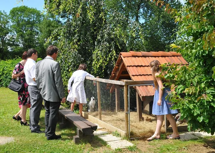 Gostisce - Stari Hrast ゲストハウス 3*